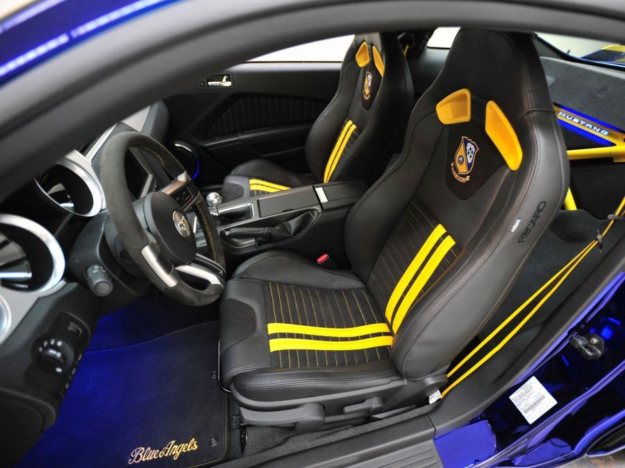  Ford Mustang GT Blue Angels 2011 года  (фото 3 из 53)
